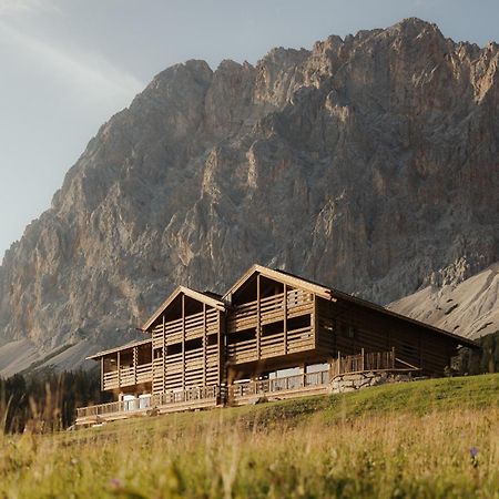 Eriro Hotell Ehrwald Exteriör bild