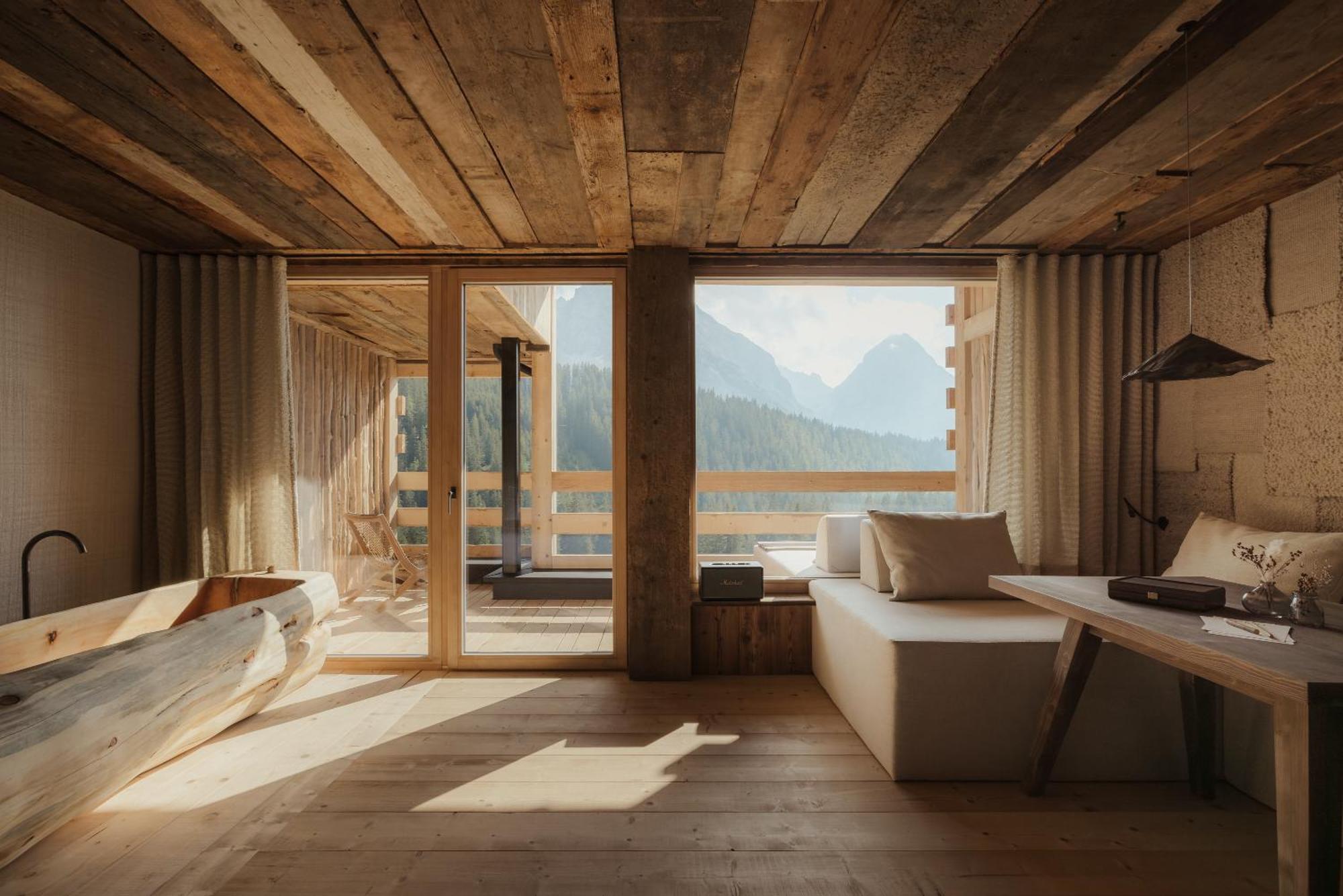 Eriro Hotell Ehrwald Exteriör bild